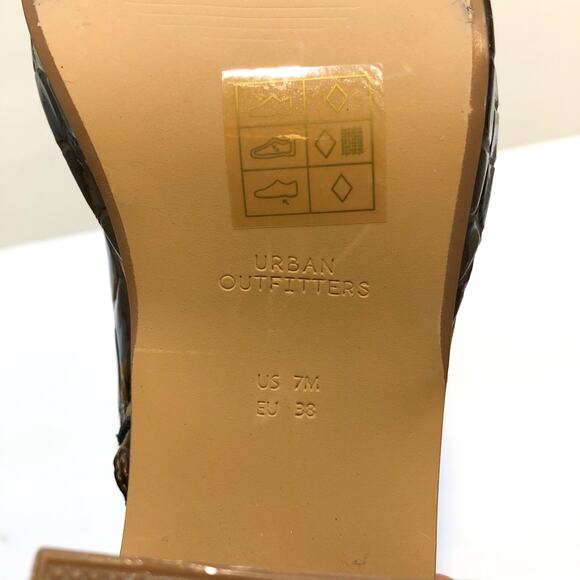 Urban Outfitters UO Bella Brown Croc Embossed Boots - Picture 11 of 12